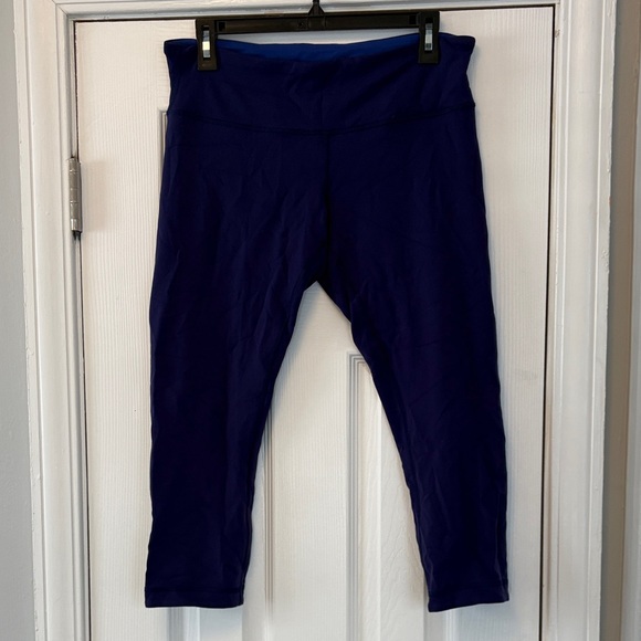 Lululemon Athletica Deep Blue Fleece Cropped Leggings Size 10 - Picture 2 of 5